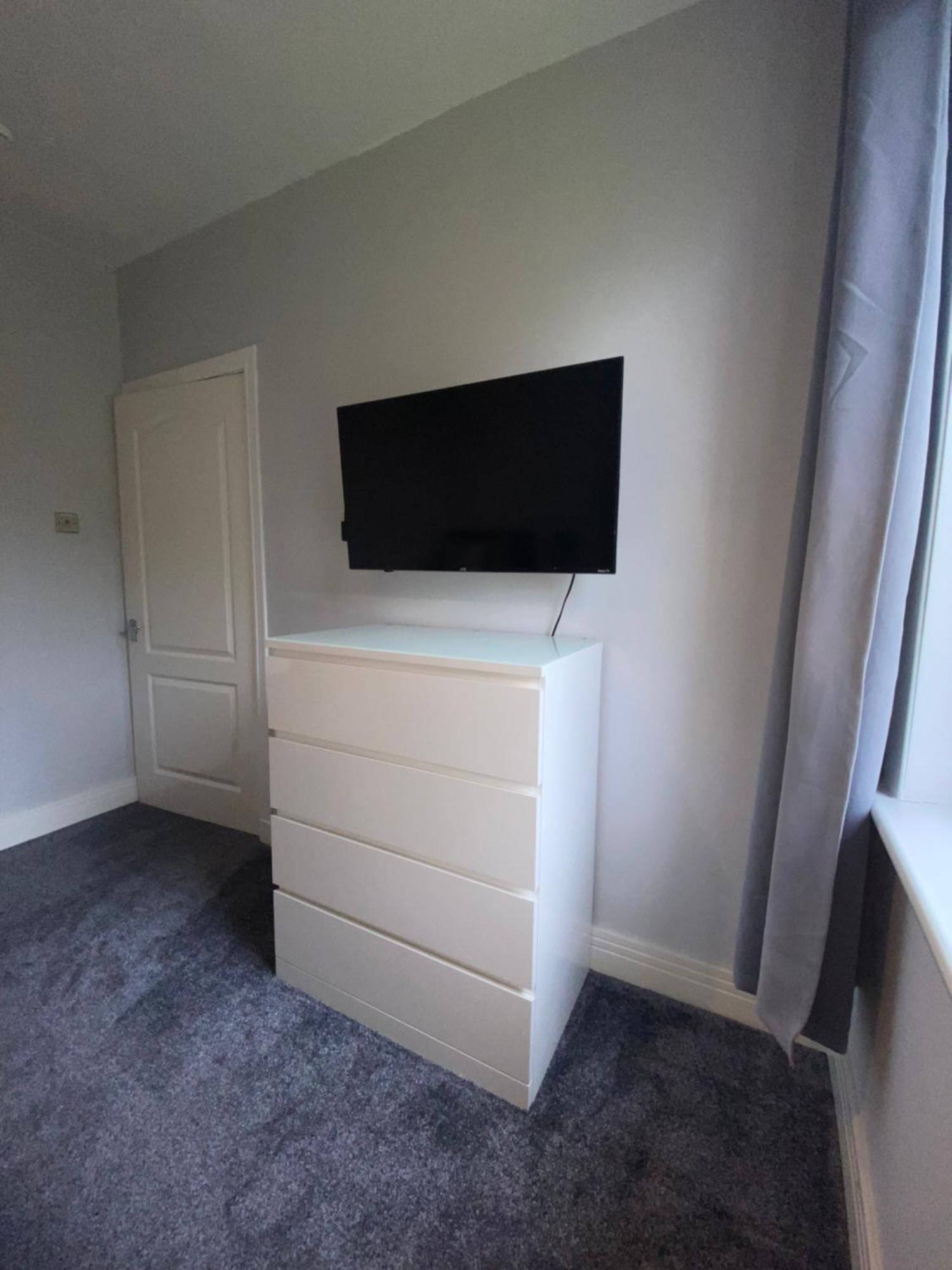 Glasgow Apartment Close To The Airport 伦弗鲁 外观 照片