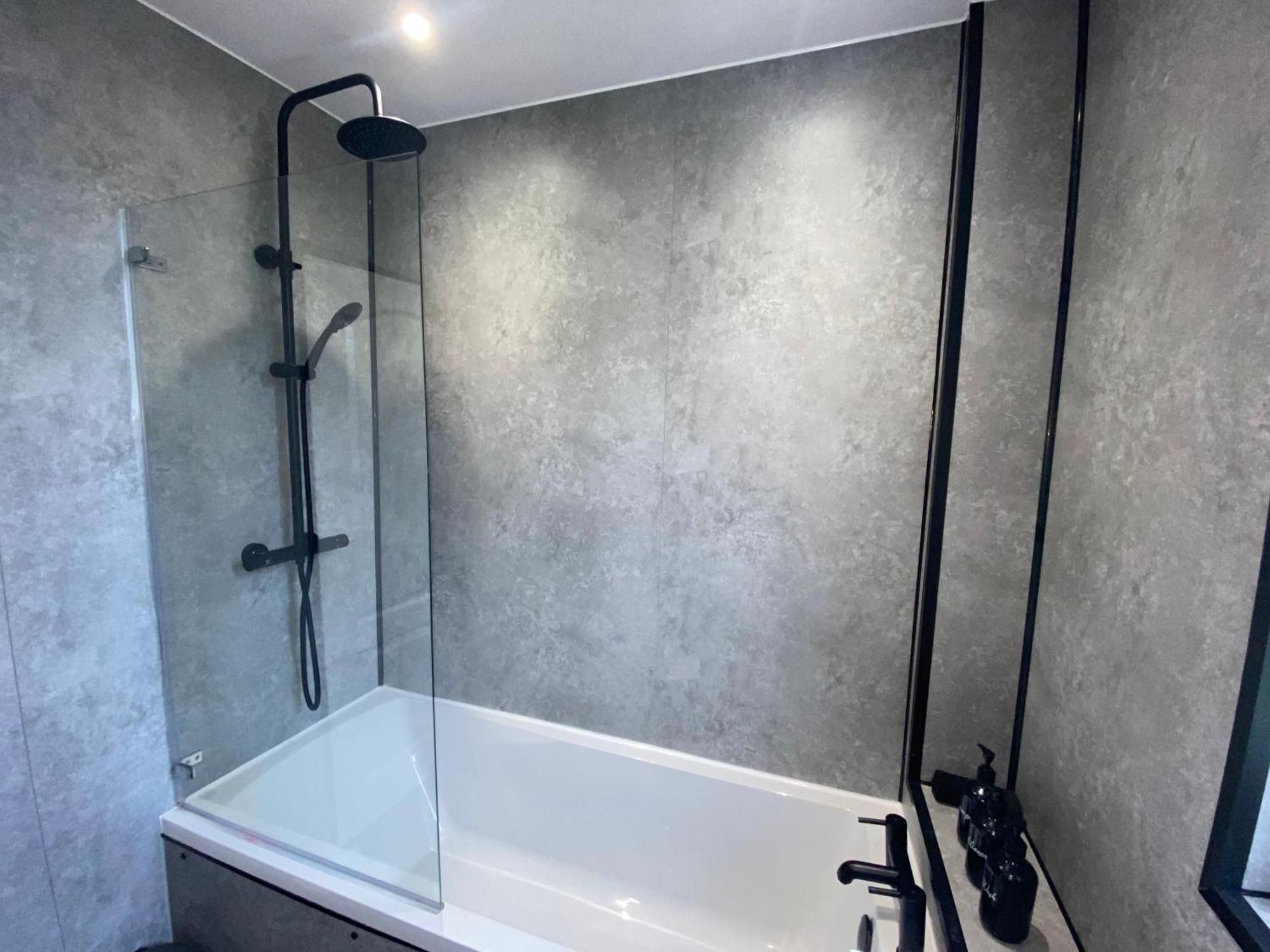 Glasgow Apartment Close To The Airport 伦弗鲁 外观 照片