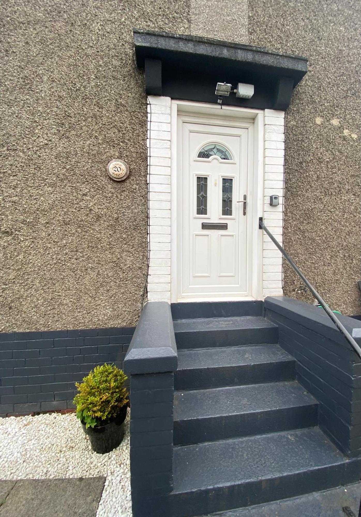 Glasgow Apartment Close To The Airport 伦弗鲁 外观 照片