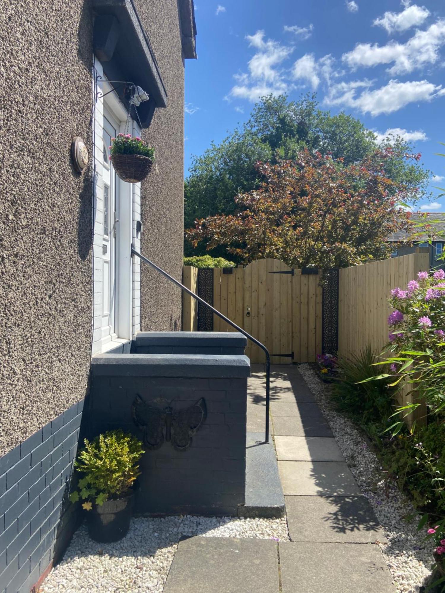 Glasgow Apartment Close To The Airport 伦弗鲁 外观 照片