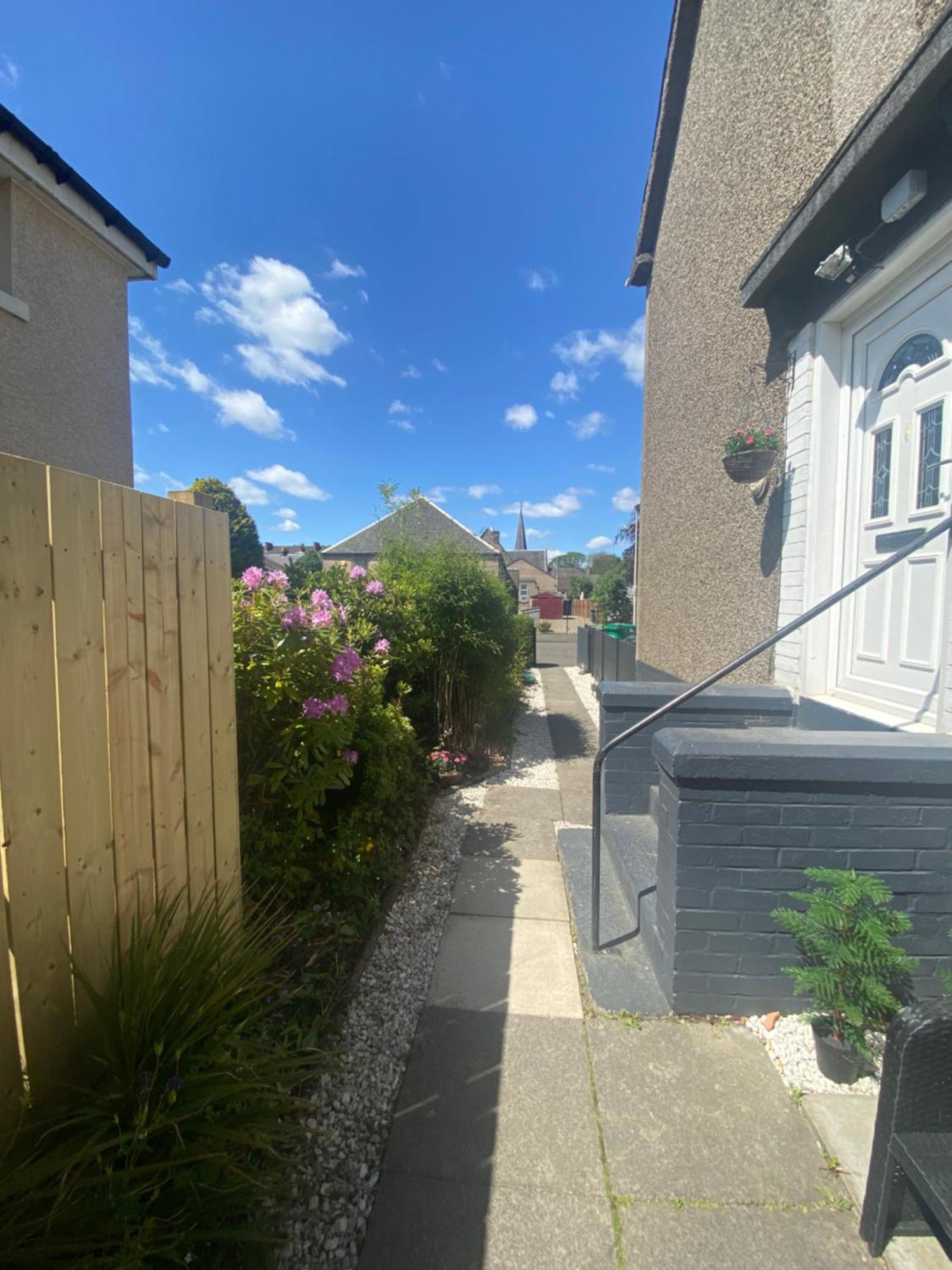 Glasgow Apartment Close To The Airport 伦弗鲁 外观 照片